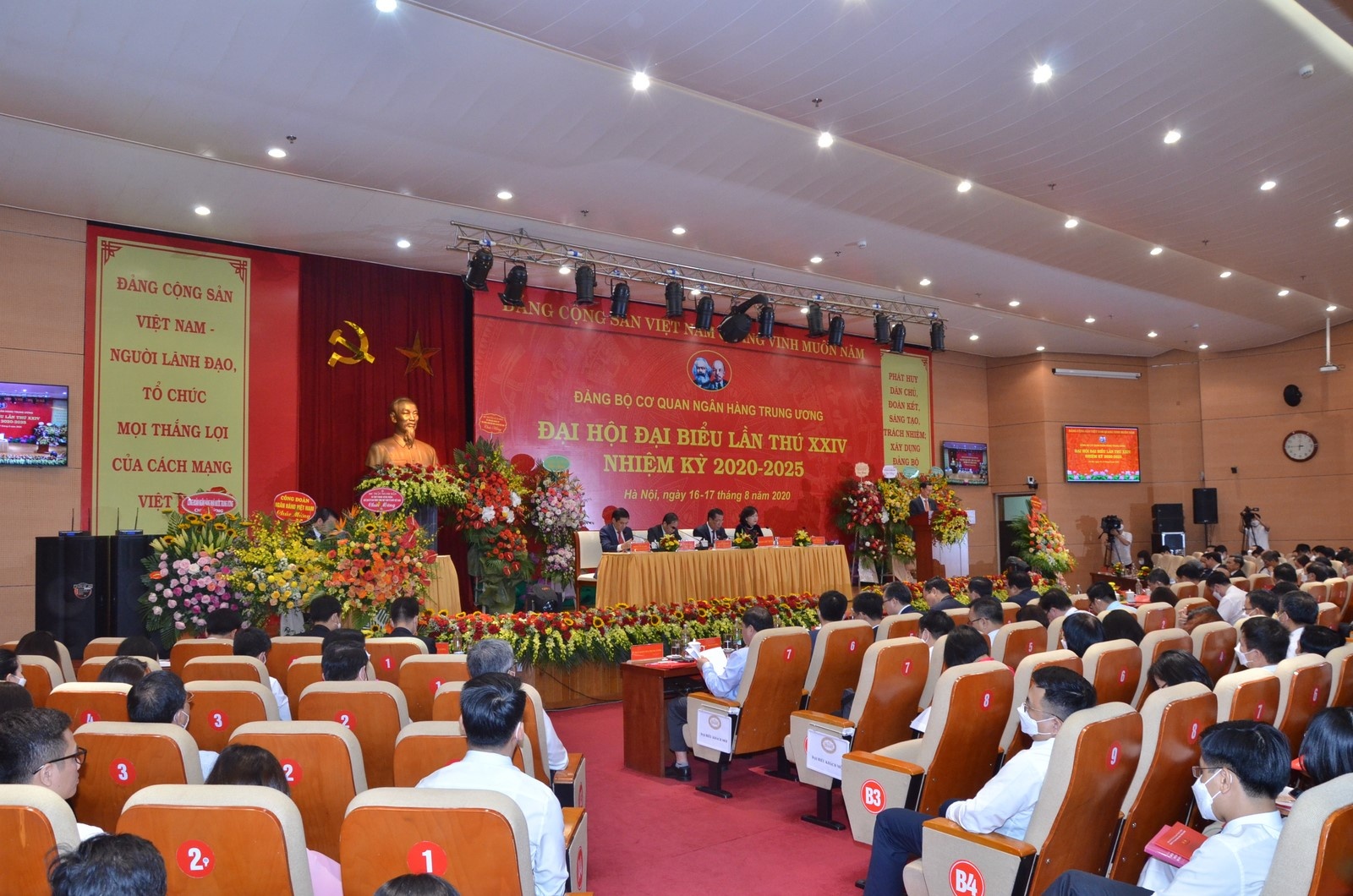 Khai mạc Đại hội Đảng bộ cơ quan Ngân hàng Trung ương lần thứ XXIV khai mac dai hoi dang bo co quan ngan hang trung uong lan thu xxiv