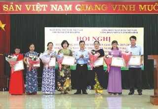 NHNN Chi nhánh tỉnh Hòa Bình: Cụ thể hóa công tác thi đua khen thưởng