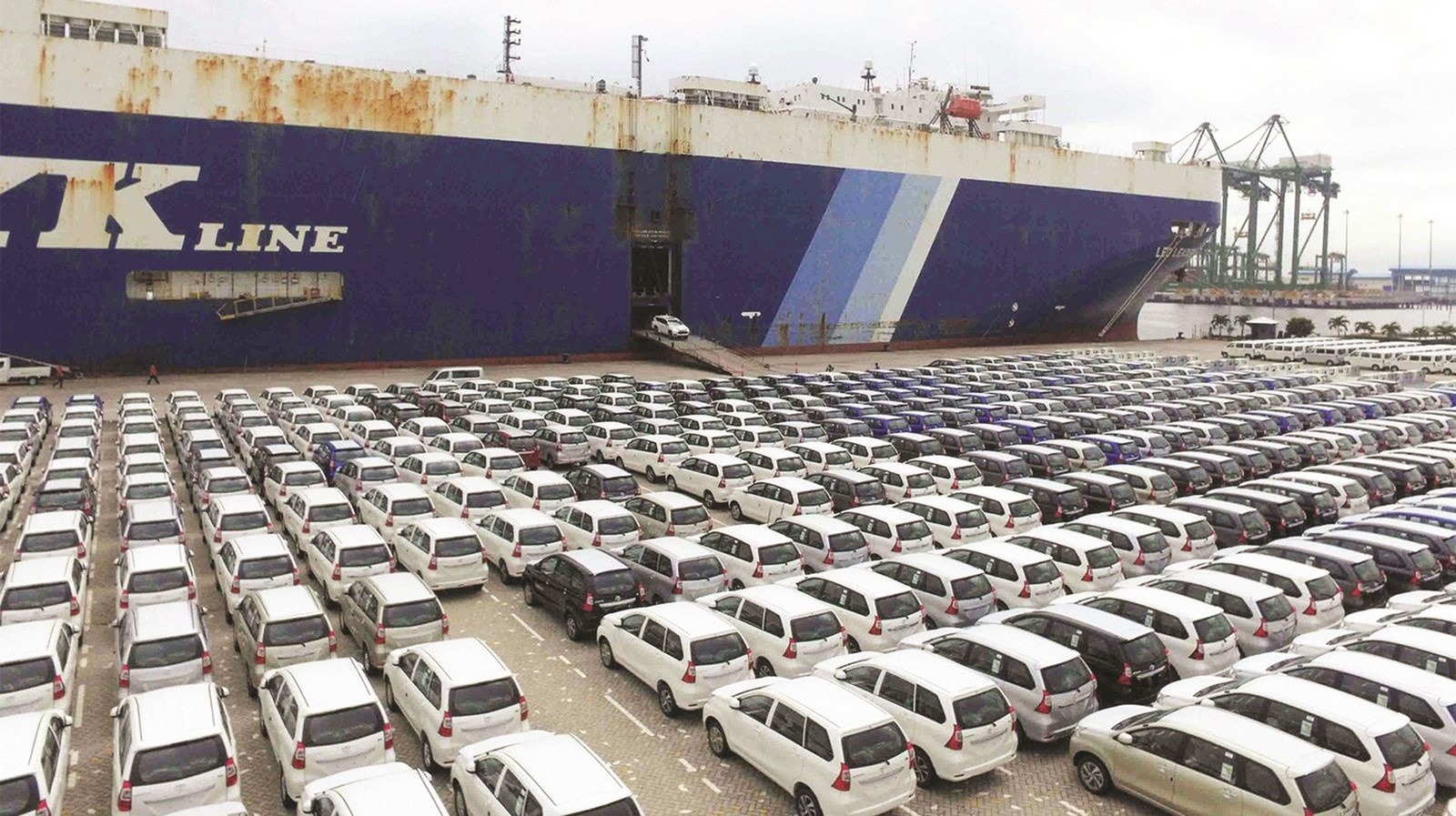 Nghịch lý thị trường xe ô tô nhập khẩu