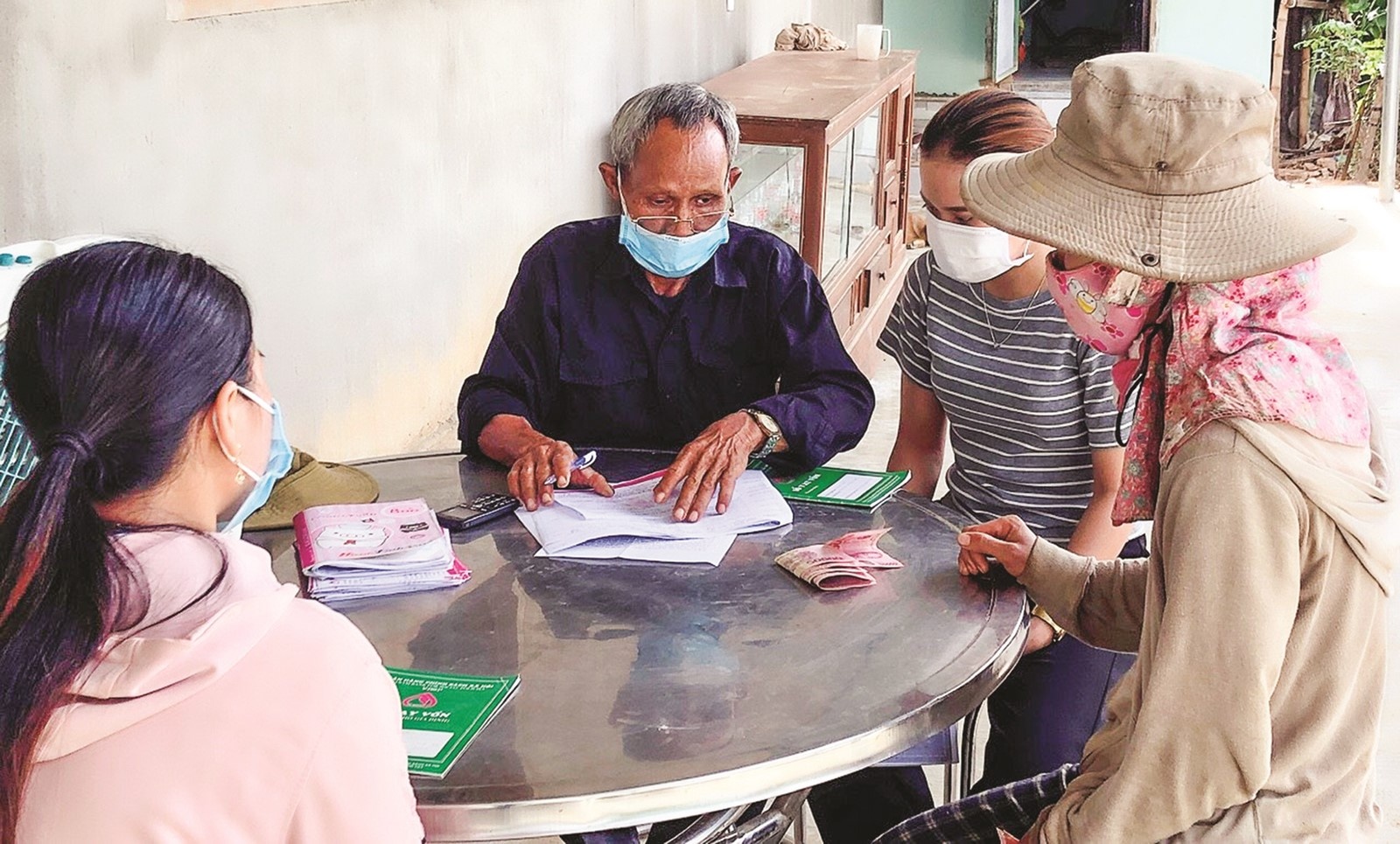 cau noi cho dong bao vay von thoat ngheo