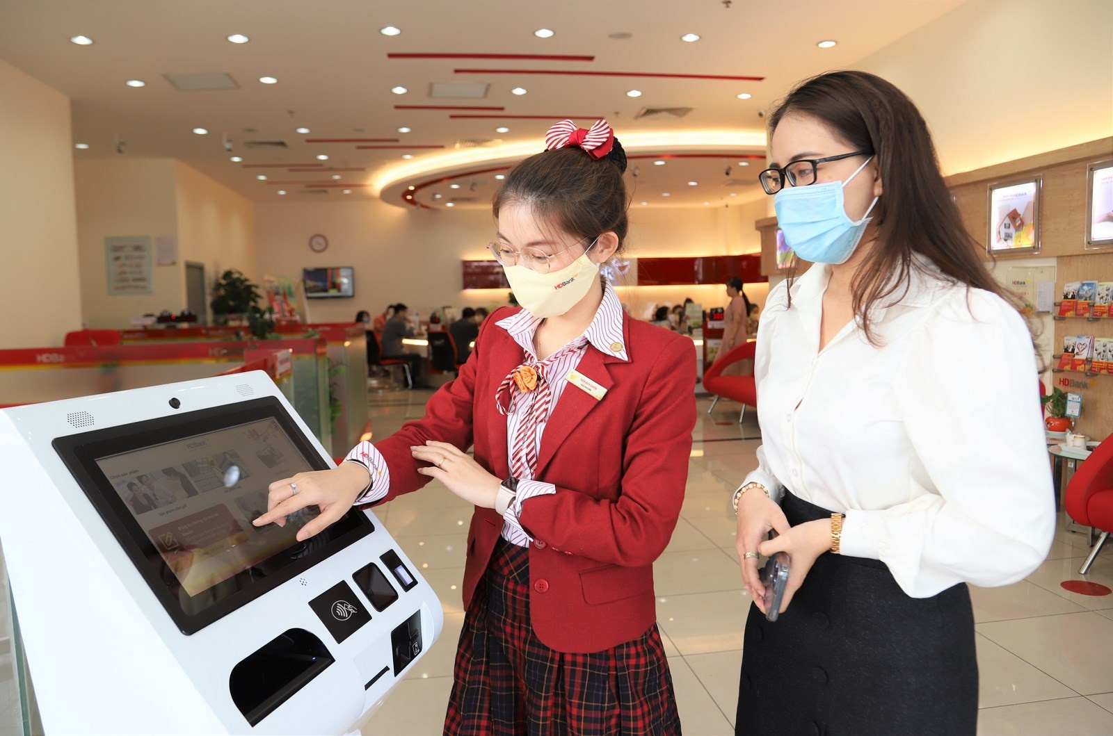 HDBank tiếp tục miễn nhiều loại phí giao dịch trực tuyến với BeMax hdbank tiep tuc mien nhieu loai phi giao dich truc tuyen voi bemax