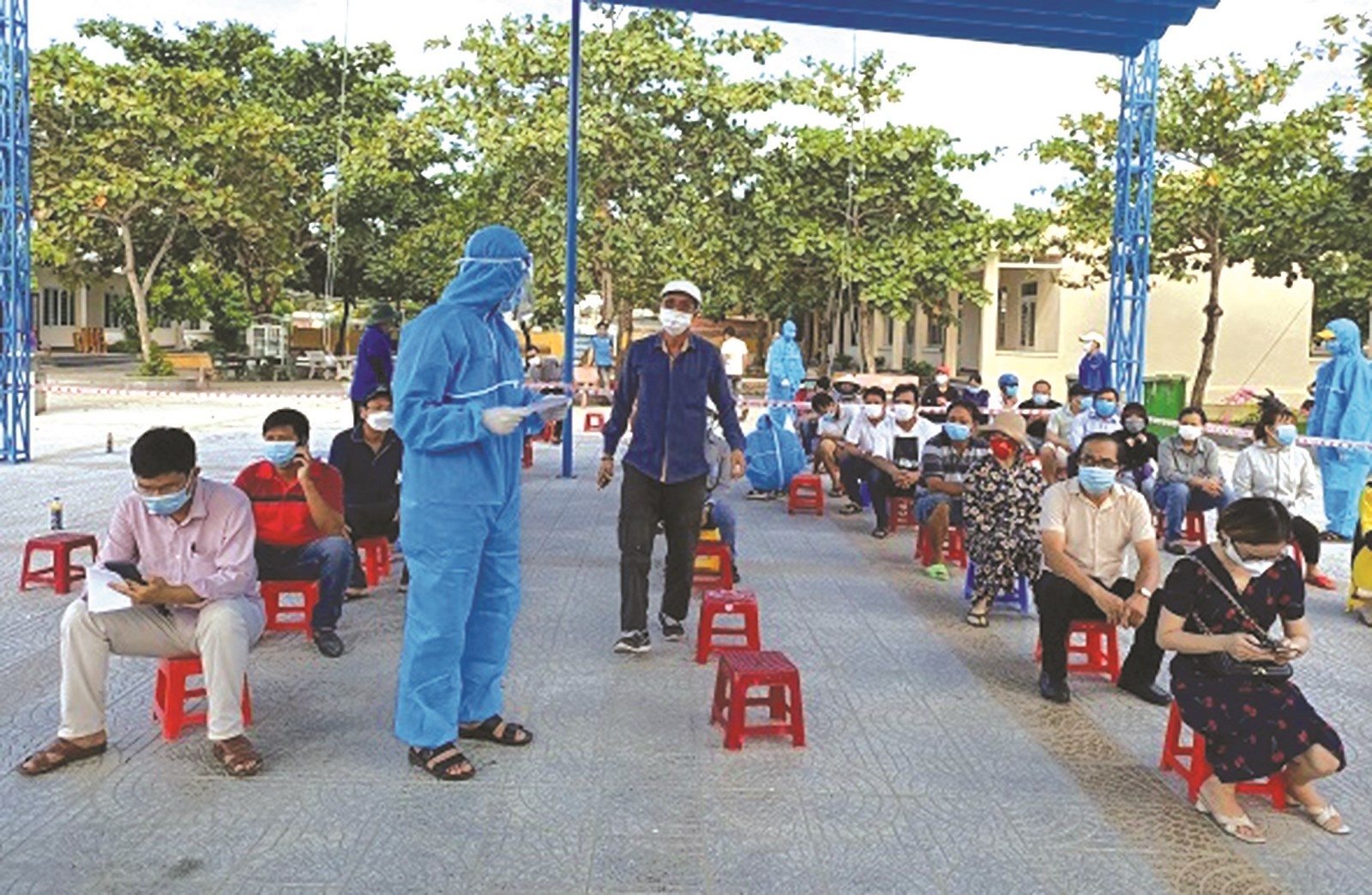 Đẩy lùi Covid-19, cần hành động quyết liệt hơn nữa day lui covid 19 can hanh dong quyet liet hon nua