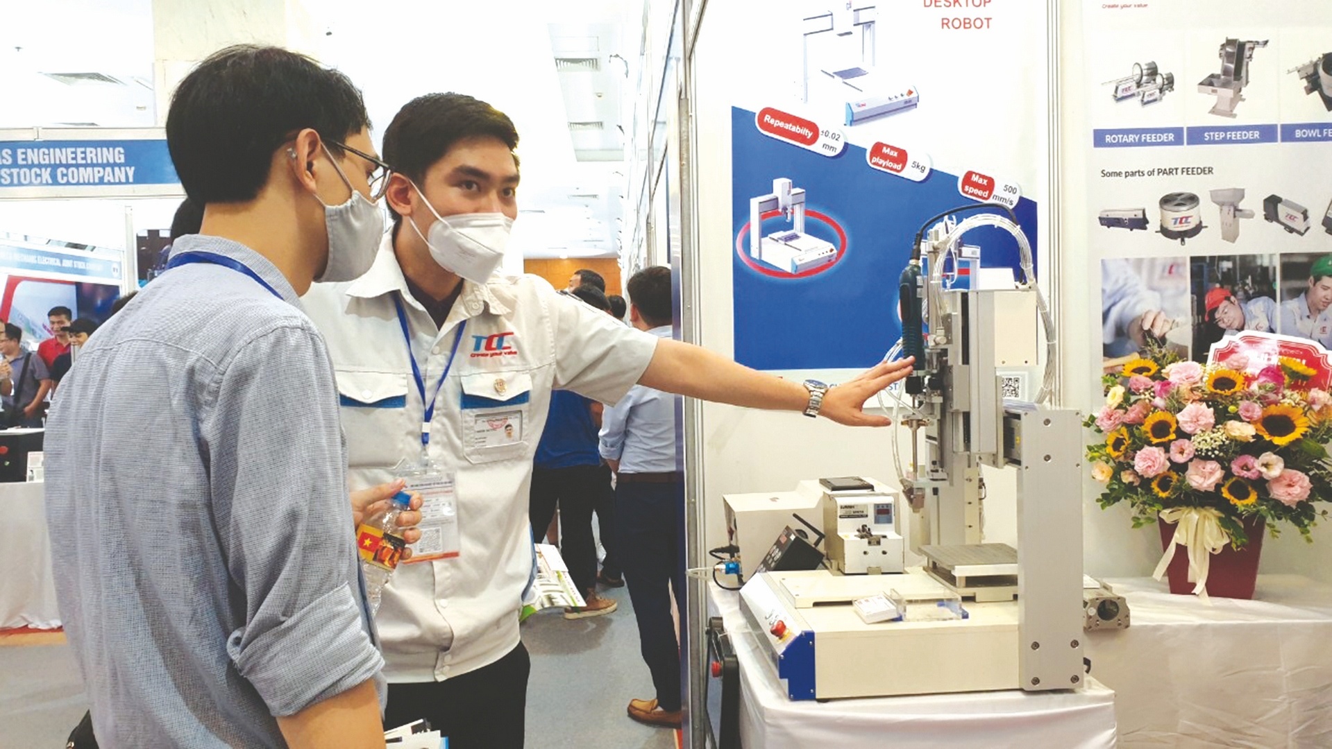 cac doanh nghiep ha noi tim co hoi but pha