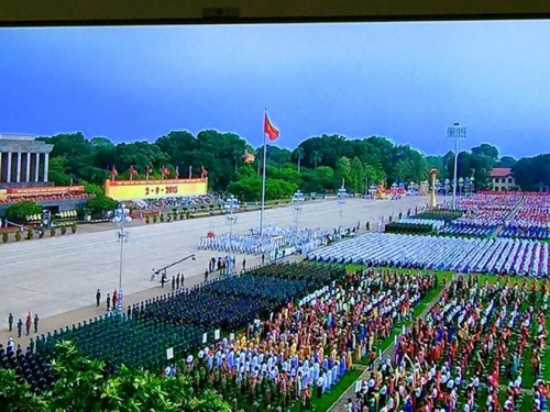 Toàn cảnh Lễ diễu binh, diễu hành kỷ niệm 70 năm Quốc khánh Toàn cảnh Lễ diễu binh, diễu hành kỷ niệm 70 năm Quốc khánh