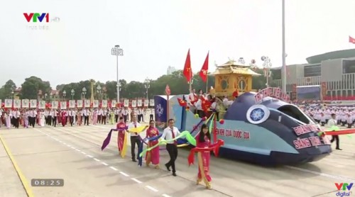 Toàn cảnh Lễ diễu binh, diễu hành kỷ niệm 70 năm Quốc khánh Toàn cảnh Lễ diễu binh, diễu hành kỷ niệm 70 năm Quốc khánh