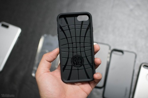 Trên tay bao bảo vệ cho iPhone 7 và iPhone 7 Plus