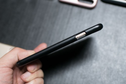 Trên tay bao bảo vệ cho iPhone 7 và iPhone 7 Plus