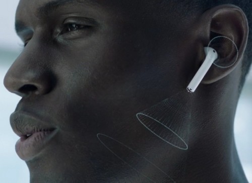 Apple bán tai nghe không dây AirPods với giá 159 USD