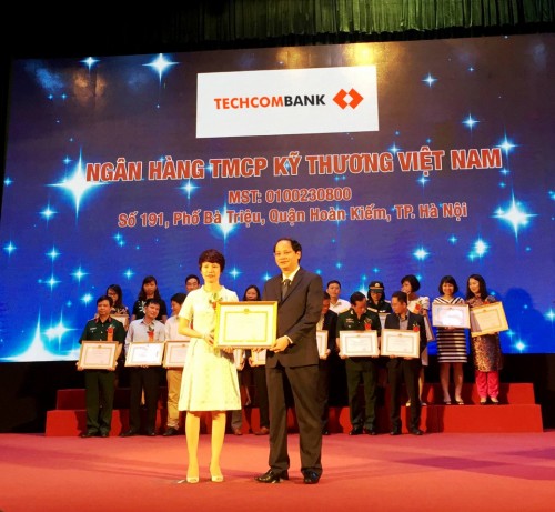 Techcombank được tuyên dương vì thực hiện tốt chính sách, pháp luật thuế