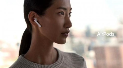 Tim Cook: Tai nghe AirPods không dễ rơi