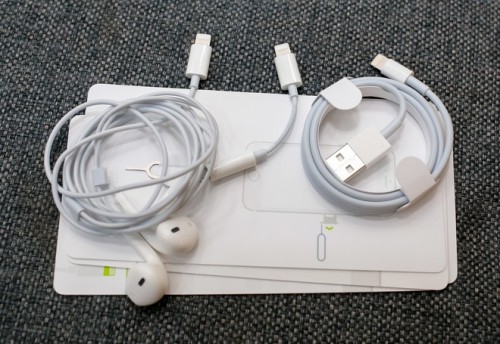 iPhone 7 đầu tiên về Việt Nam