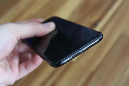 iPhone 7 Jet Black đầu tiên về Việt Nam, giá 32 triệu đồng