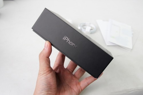 iPhone 7 Jet Black đầu tiên về Việt Nam, giá 32 triệu đồng