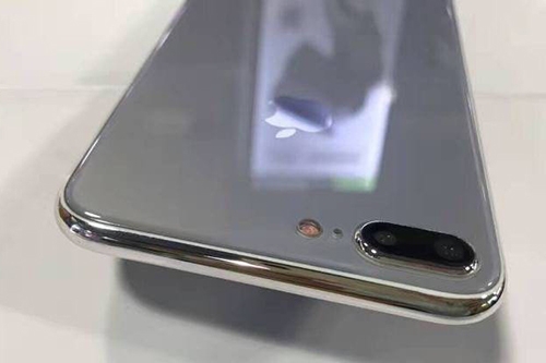 iPhone 7s sẽ dày hơn đời trước do thêm sạc không dây iPhone 7s sẽ dày hơn đời trước do thêm sạc không dây