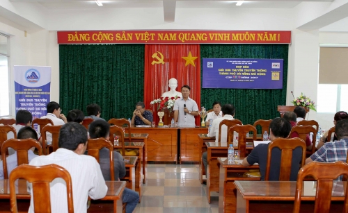 Nhãn hàng Number 1 tài trợ giải đua thuyền truyền thống Đà Nẵng 2017