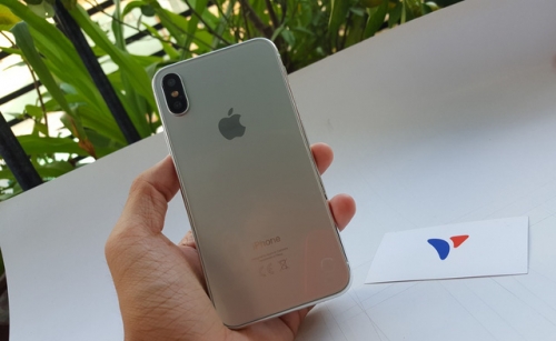 Giá iPhone tiếp tục giảm mạnh, chờ
