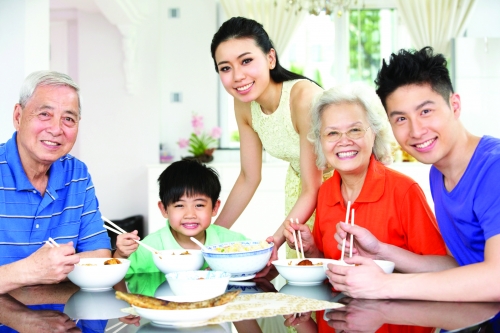 Áp lực tài chính tăng, nhu cầu cuộc sống khó cân bằng