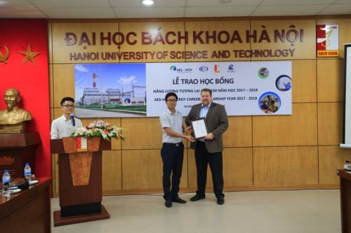 15 sinh viên được nhận Học bổng Năng lượng tương lai 15 sinh viên được nhận Học bổng Năng lượng tương lai