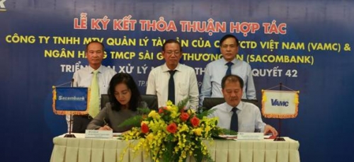 Sacombank và VAMC ký kết hợp tác xử lý nợ xấu