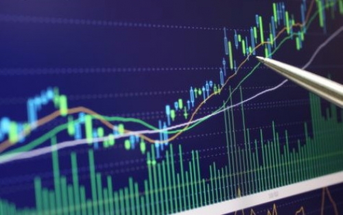 Tháng 8: Giao dịch phái sinh giảm 35,67%