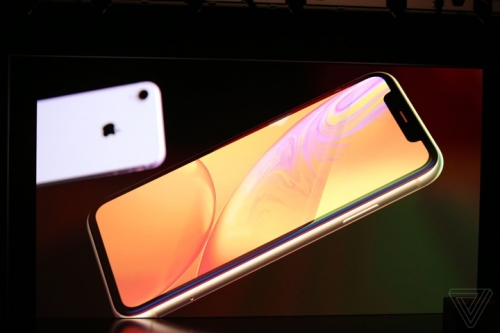 Apple ra mắt iPhone XR: Màn LCD 6.1 inch, A12 bionic, 6 màu, giá từ 749 USD