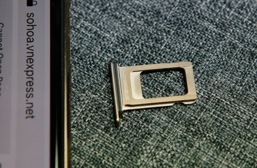 Mở hộp iPhone Xs Max đầu tiên tại Việt Nam