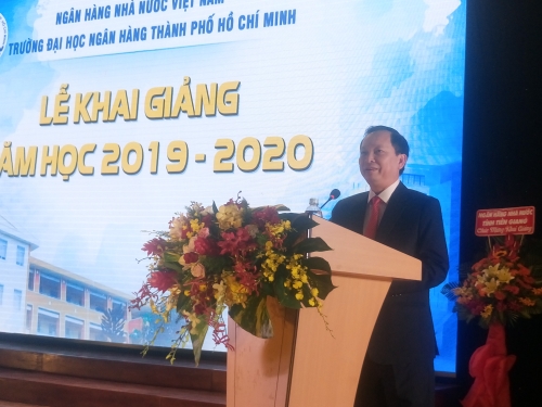 Nhiều nhà băng tài trợ học bổng cho sinh viên ngân hàng Nhiều nhà băng tài trợ học bổng cho sinh viên ngân hàng