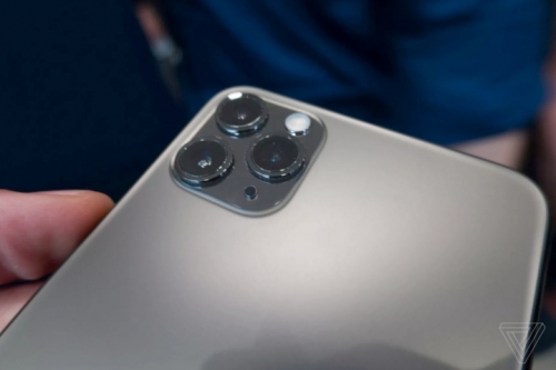 Cận cảnh bộ đôi iPhone 11 Pro và iPhone 11 Pro Max vừa ra mắt Cận cảnh bộ đôi iPhone 11 Pro và iPhone 11 Pro Max vừa ra mắt