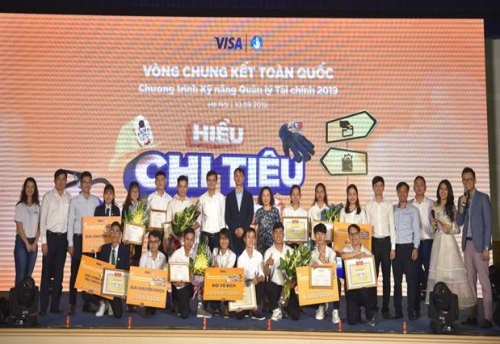 Kỹ năng Quản lý Tài chính 2019 “chạm đích” hơn 4.000 sinh viên tham dự