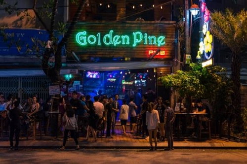 Con đường nào đưa Việt Nam vào “cuộc đua” kinh tế ban đêm?