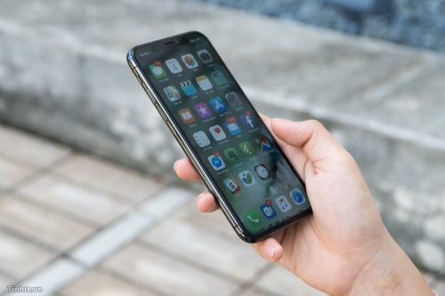 Đang dùng iPhone cũ thì có nên lên iPhone 11 không? Có thì nên lên dòng 11 hay 11 Pro?