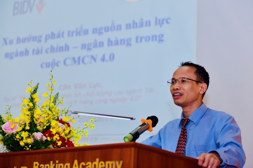 Phát triển nhân lực chất lượng cao lĩnh vực tài chính - ngân hàng trong CMCN 4.0