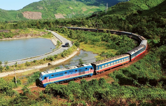 Đường sắt chạy lại đôi tàu khách Thống nhất SE3/SE4