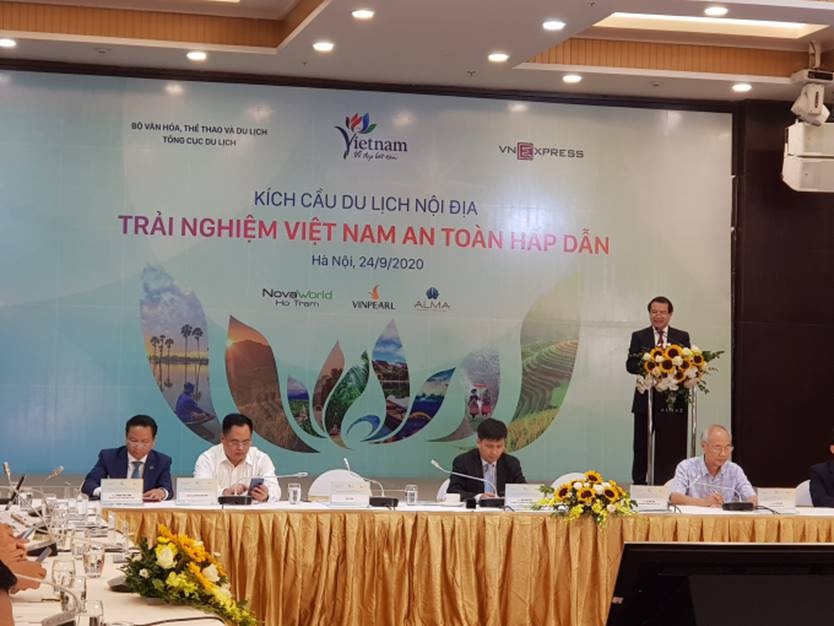 kich cau du lich noi dia dat an toan cua du khach len hang dau