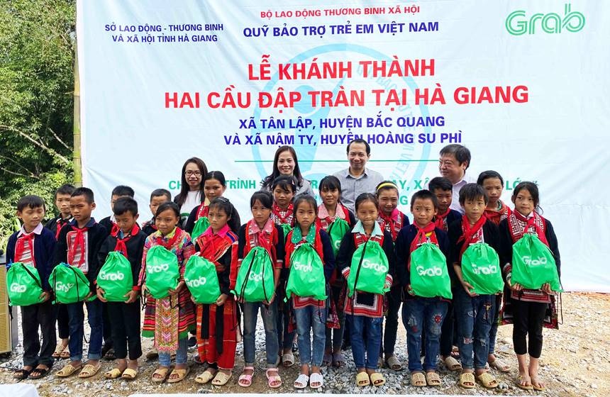 Grab Việt Nam hỗ trợ xây dựng cầu đập tràn tại Hà Giang grab viet nam ho tro xay dung cau dap tran tai ha giang