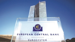 Lạm phát gia tăng áp lực lên ECB
