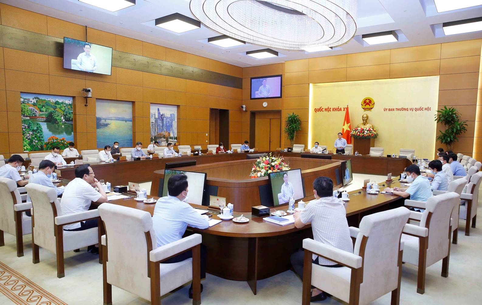 thuong vu quoc hoi dong y dung 30000 ty dong ho tro nguoi lao dong