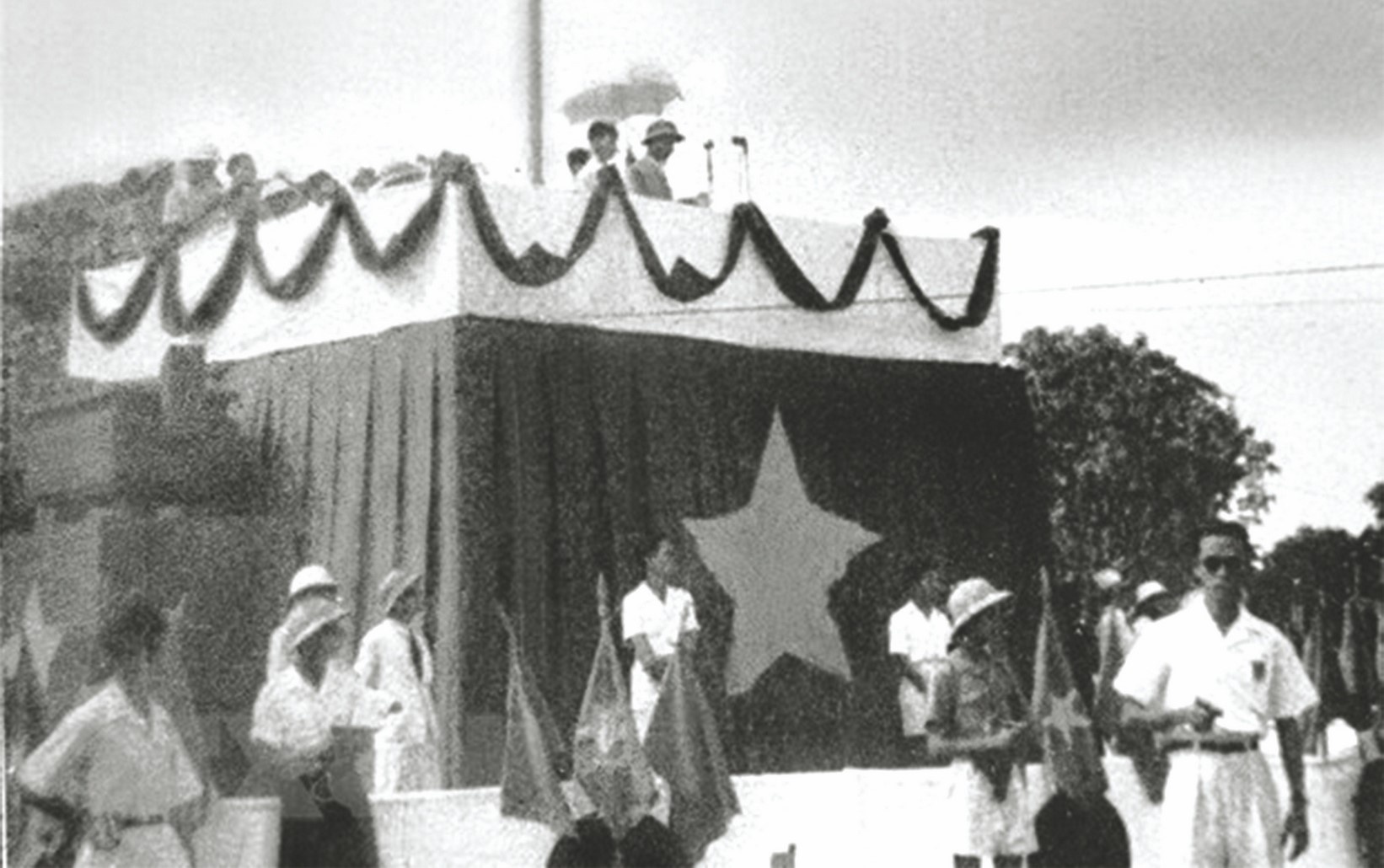 Phim tài liệu về ngày Quốc khánh: Những bản hùng ca vang mãi phim tai lieu ve ngay quoc khanh nhung ban hung ca vang mai