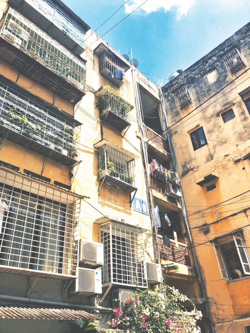 chung cu cu va nhung chuyen ben hanh lang