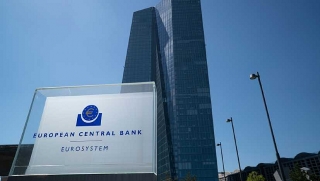 ECB ưu tiên chống lạm phát