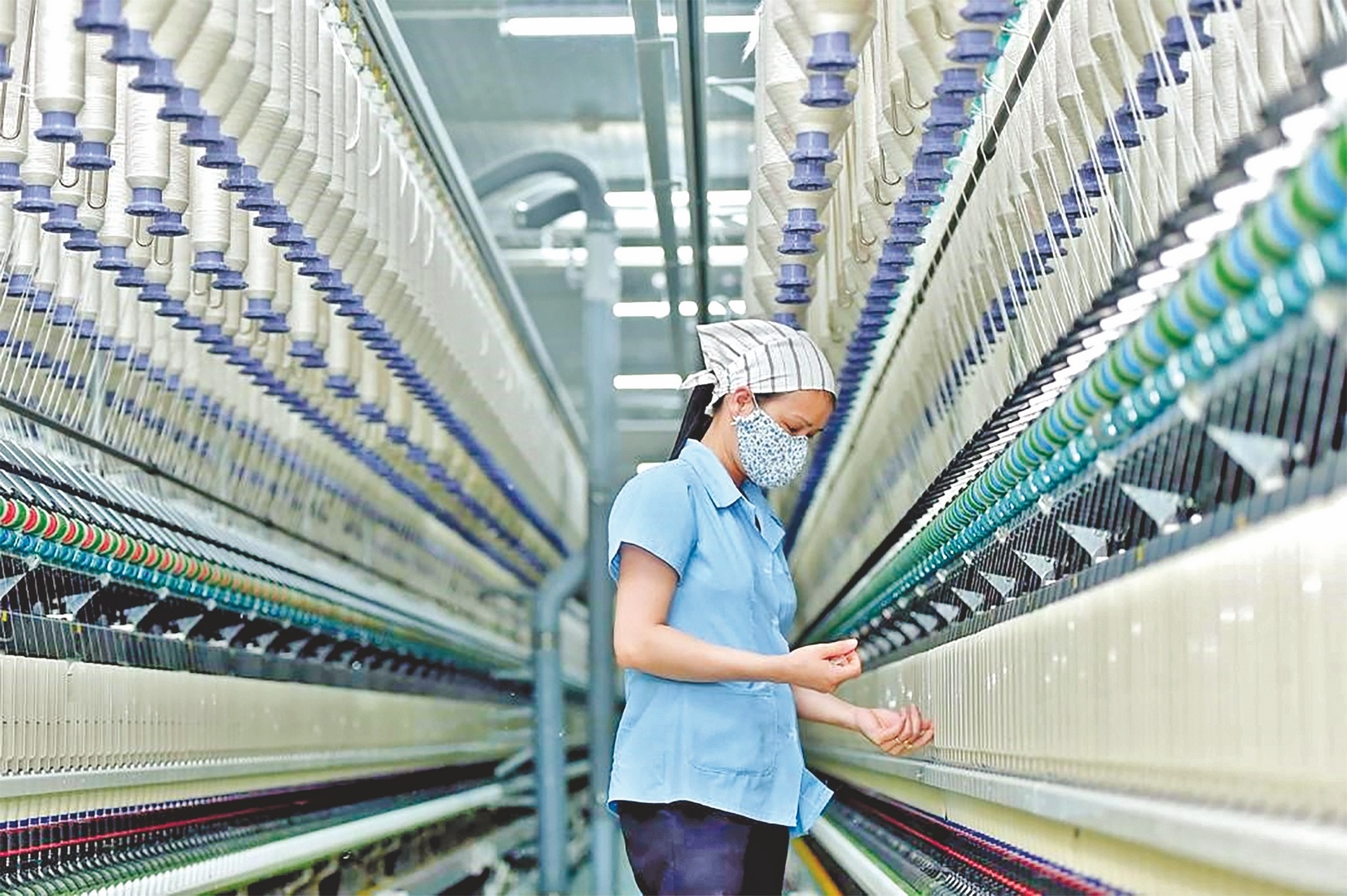 on dinh kinh te vi mo di bat bien ung van bien