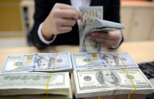 Các ngân hàng tiếp tục giữ ổn định giá mua – bán USD