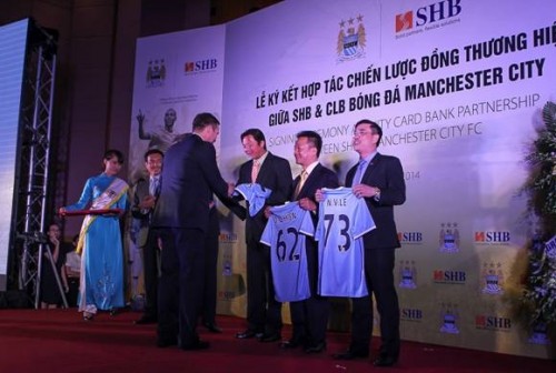 Manchester City tiếp tục hợp tác với SHB