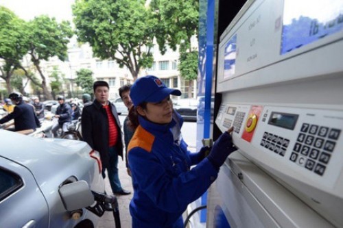 Xăng, dầu đồng loạt tăng giá từ 16 giờ 30 chiều nay (5/10)