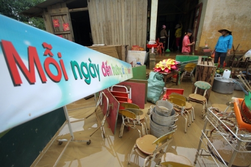 Hỗ trợ Quảng Bình 1.500 tấn gạo cứu trợ hộ dân vùng ngập lũ