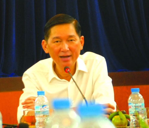 Cánh chim đầu đàn