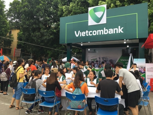 Vietcombank mở rộng triển khai thanh toán học phí trực tuyến với nhiều trường ĐH Vietcombank mở rộng triển khai thanh toán học phí trực tuyến với nhiều trường ĐH