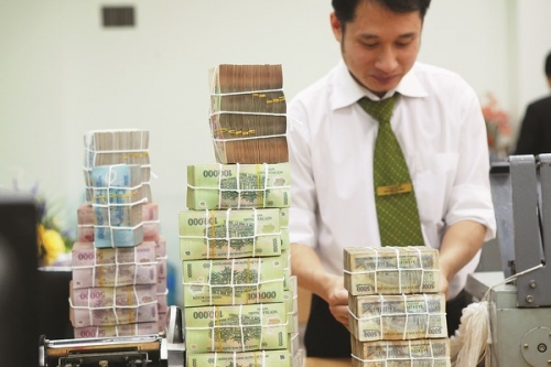 Đánh thuế lãi gửi tiết kiệm: Cân nhắc yếu tố thiệt hơn Đánh thuế lãi gửi tiết kiệm: Cân nhắc yếu tố thiệt hơn