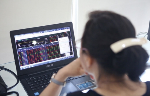 Chứng khoán chiều 25/10: CP ngân hàng đồng loạt tăng giá mạnh