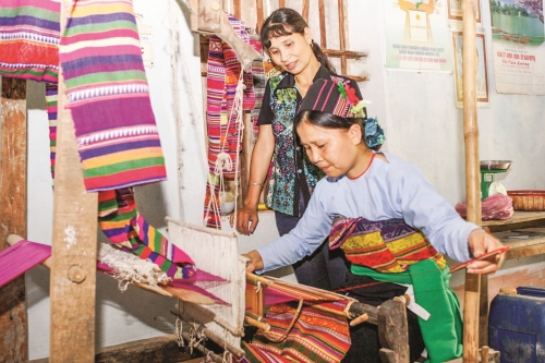 Phát huy tính tiên phong, sáng tạo để giảm nghèo bền vững Phát huy tính tiên phong, sáng tạo để giảm nghèo bền vững